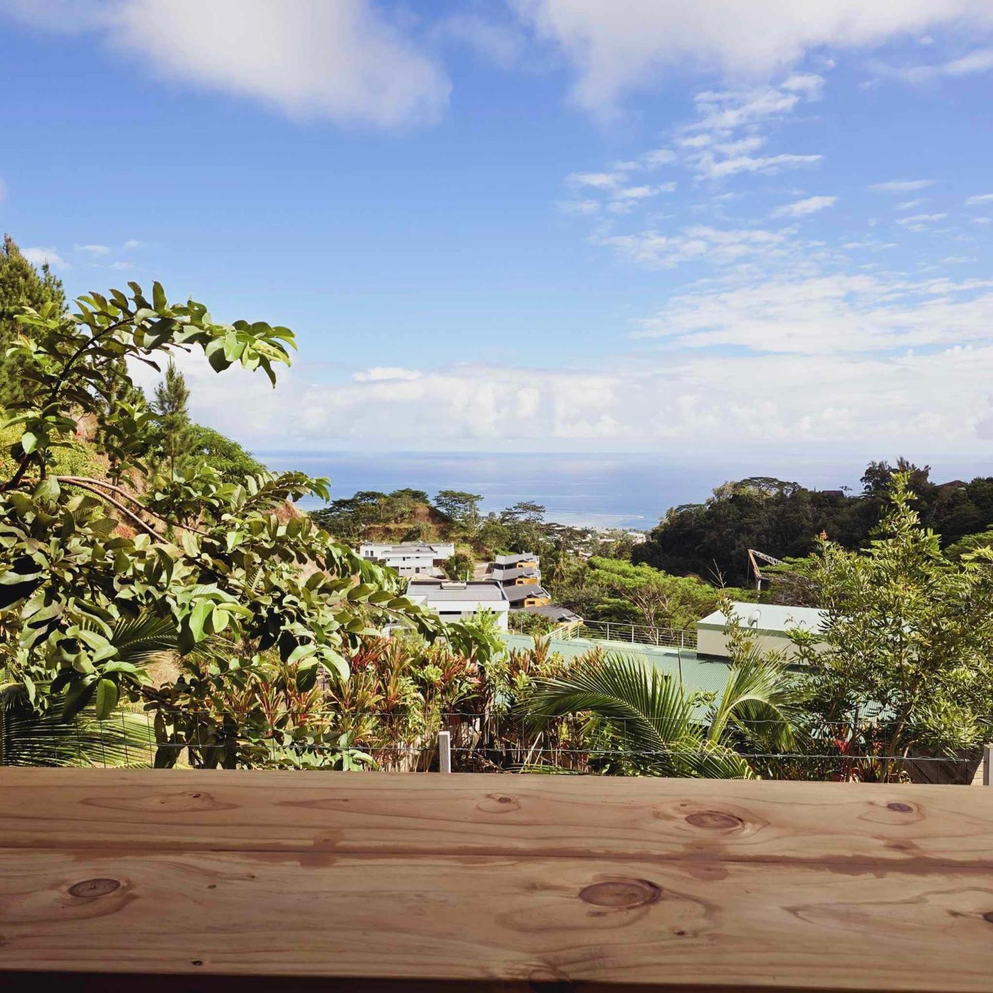 Fare Toahana, Accommodation With A Ocean View Faaa ภายนอก รูปภาพ