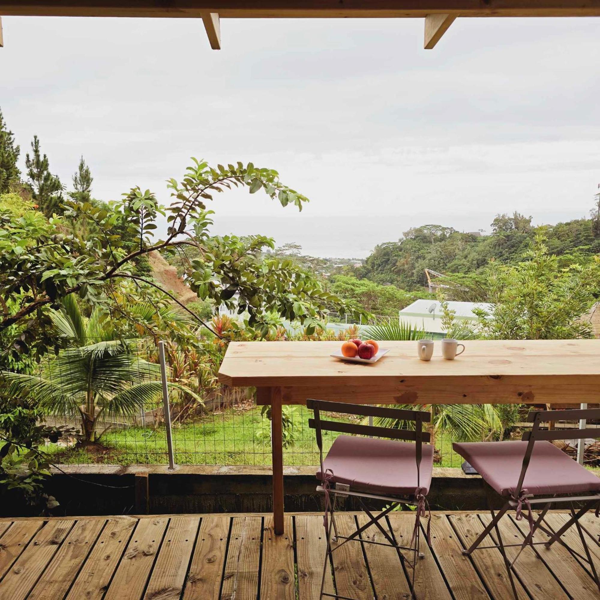 Fare Toahana, Accommodation With A Ocean View Faaa ภายนอก รูปภาพ