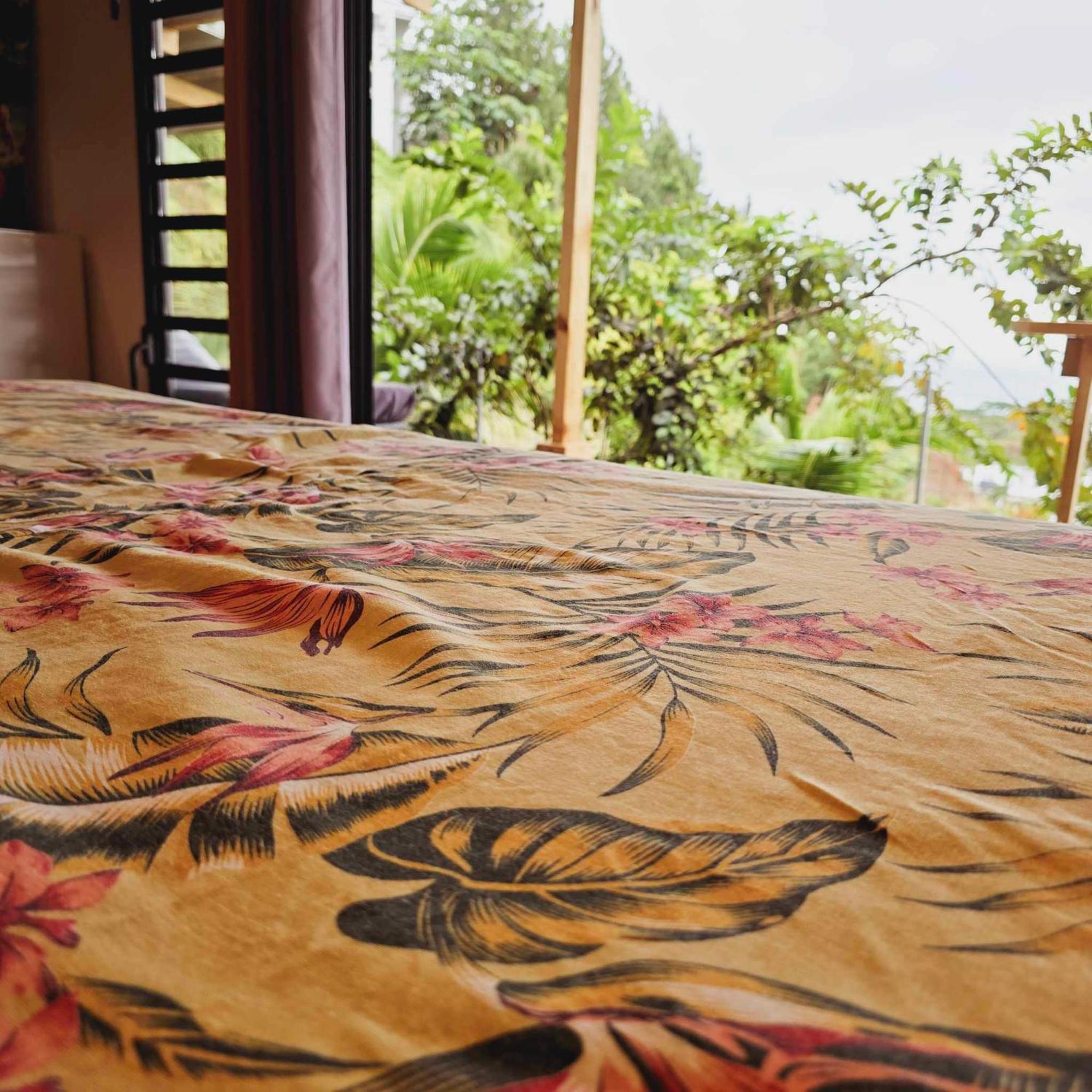 Fare Toahana, Accommodation With A Ocean View Faaa ภายนอก รูปภาพ